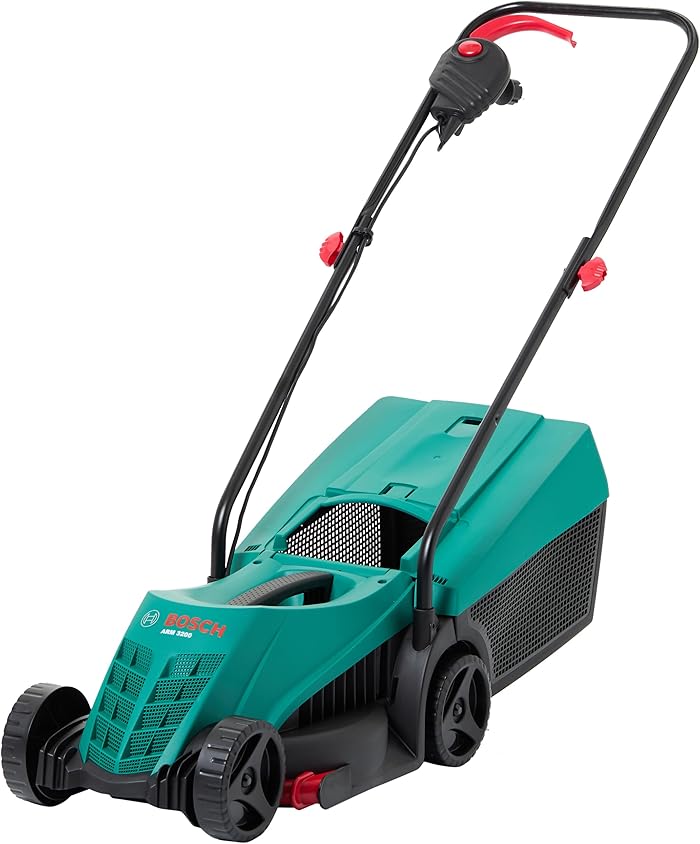 Bosch ARM 3200 : légère et efficace pour petits jardins
