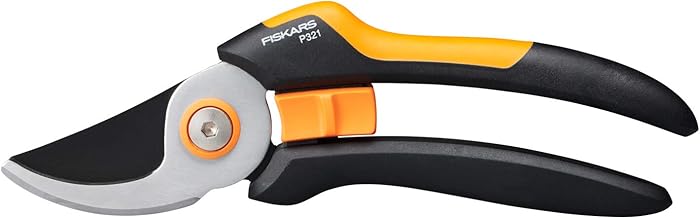 Fiskars P321 : Le Sécateur Incassable Qui Fait le Boulot Sans Mal aux Mains