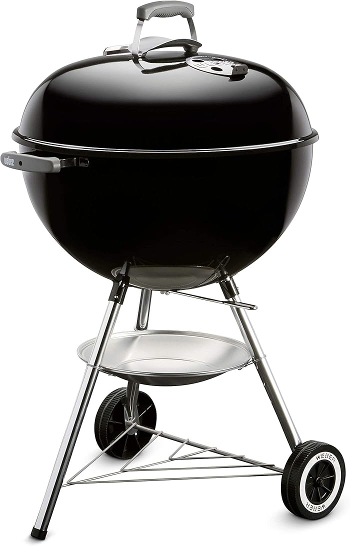 Ce barbecue Weber 57 cm va changer vos soirées (vraiment !)